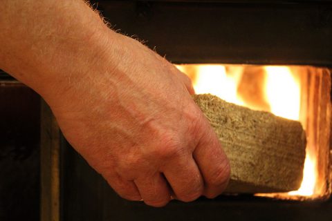 Allumage et combustible pour sa cheminée