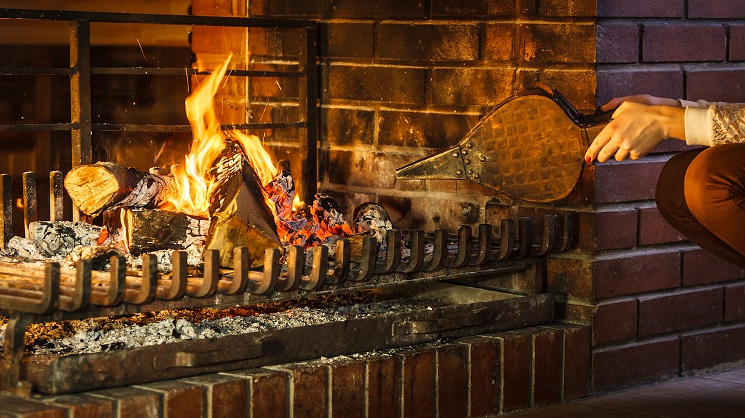 Accessoires/tisonnier/soufflet pour cheminée de feu de bois – LA